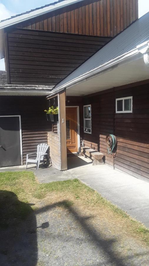 Sointula Orca Lodge מראה חיצוני תמונה