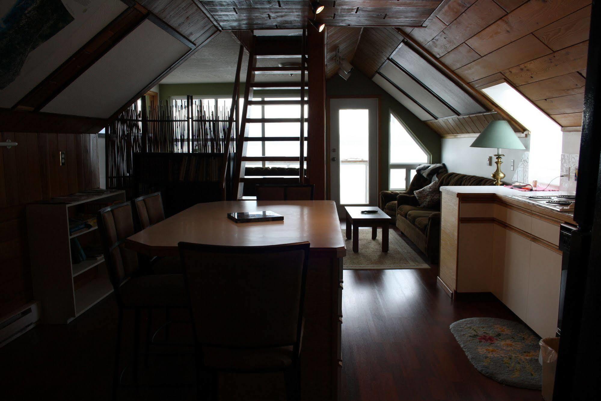 Sointula Orca Lodge מראה חיצוני תמונה